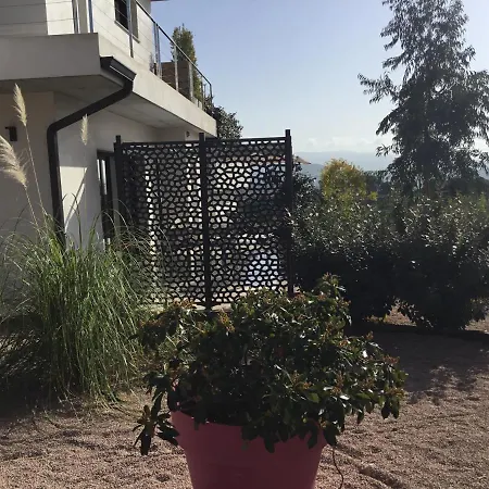 Les Jardins Du Fort. Rez De T2 Avec Terrasse *